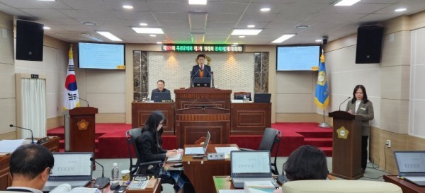 옥천군의회, 제329회 제2차 정례회 개회 (출처: 옥천군의회) / 2025.11.24