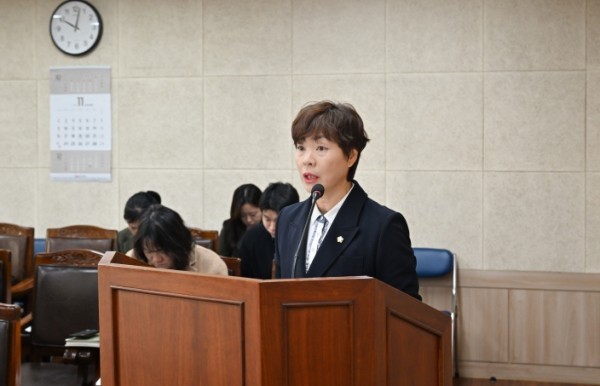 제290회 정례회 의회운영위원회 제1차 회의에서 제안설명 중인 김미희 의원 모습 (출처: 해운대구의회) / 2025.11.24