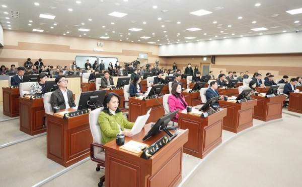 제253회 아산시의회 제2차 정례회 제1차 본회의 장면 (출처: 아산시의회) / 2025.11.25