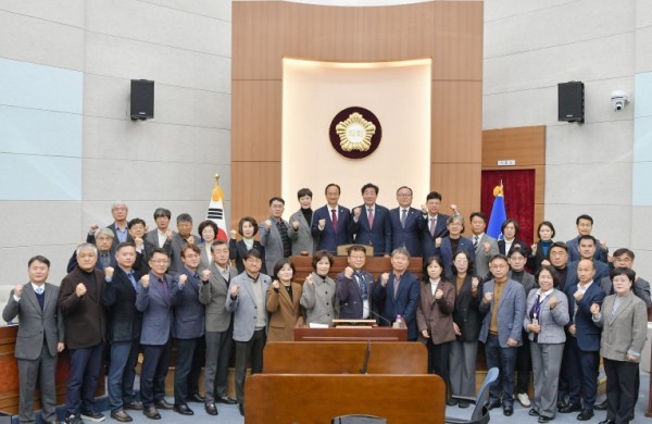 제332회 횡성군의회 정례회 제 1차 본회의 (출처: 횡성군의회) / 2025.11.25