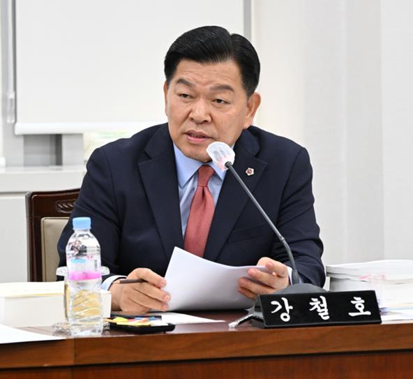 부산시의회 강철호 의원, ‘부산형 공공 통학차량’ 시대, 첫 발을 내딛다 (출처: 부산광역시의회) / 2025.11.25