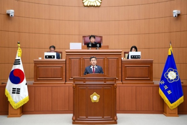 서흥원 양구군수는 25일 양구군의회 본회의장에서 열린 제313회 양구군의회 제2차 정례회 시정연설에서 2026년도 군정 운영 방향을 제시했다. (출처: 양구군) / 2025.11.25