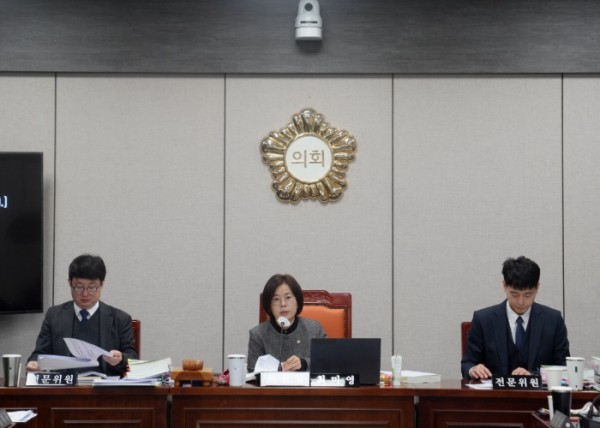 태백시의회, 제288회 제2차 정례회 제4차 행정사무감사특별위원회 실시 (출처: 태백시의회) / 2025.11.26