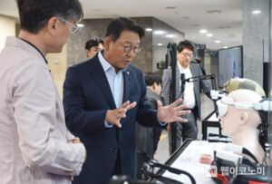 김교흥 국회의원, “AI 기반 XR, 메타버스 등 신산업 발전 전략 토론회” 개최!