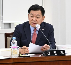 험난한 등굣길을 설레는 꿈의 길로... 부산시의회 강철호 의원, ‘부산형 공공 통학차량’ 시대, 첫 발을 내딛다